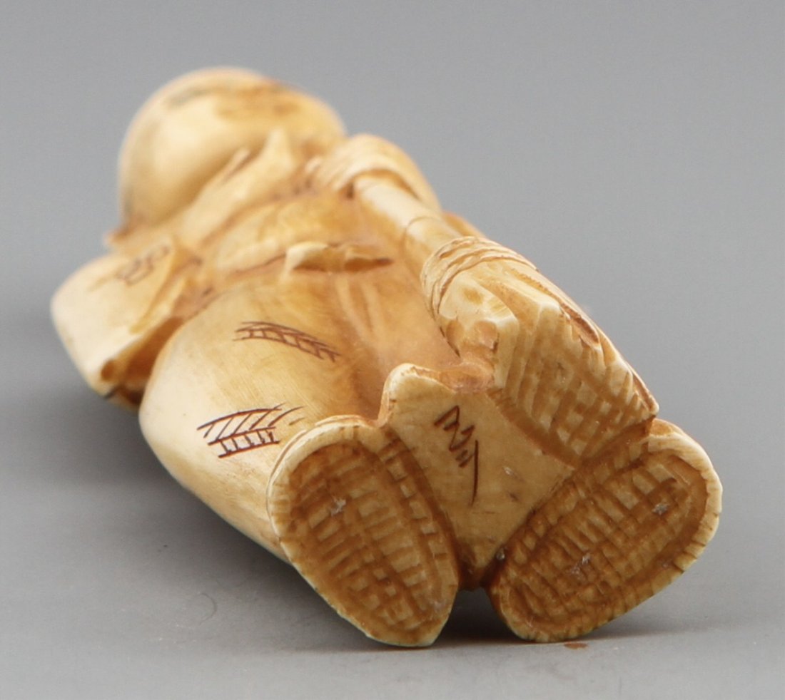 JAPANESE CARVED IVORY OKIMONO SHOPKEEPER - 3