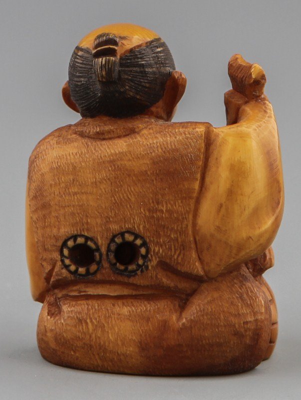 JAPANESE CARVED IVORY NETSUKE FISHERMAN EBISU-GAO - 2