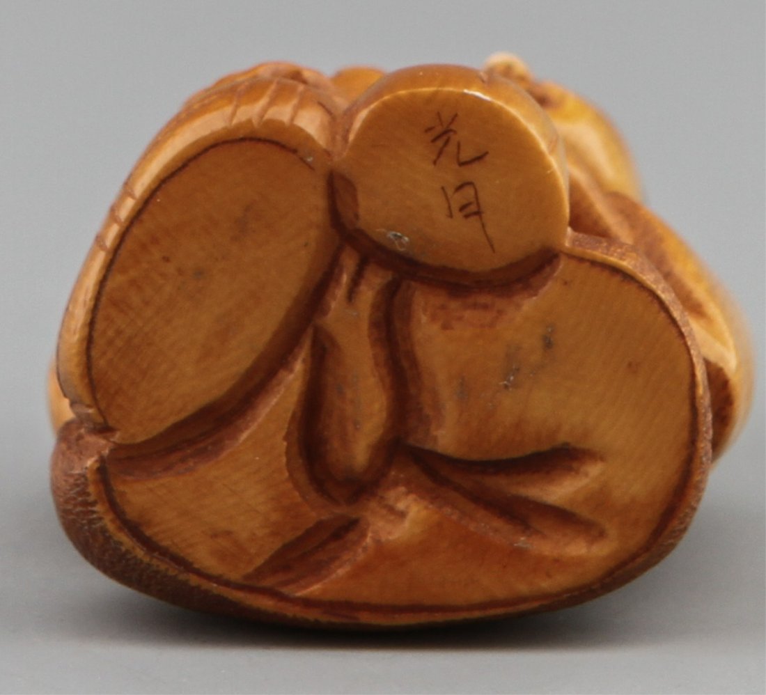JAPANESE CARVED IVORY NETSUKE FISHERMAN EBISU-GAO - 3