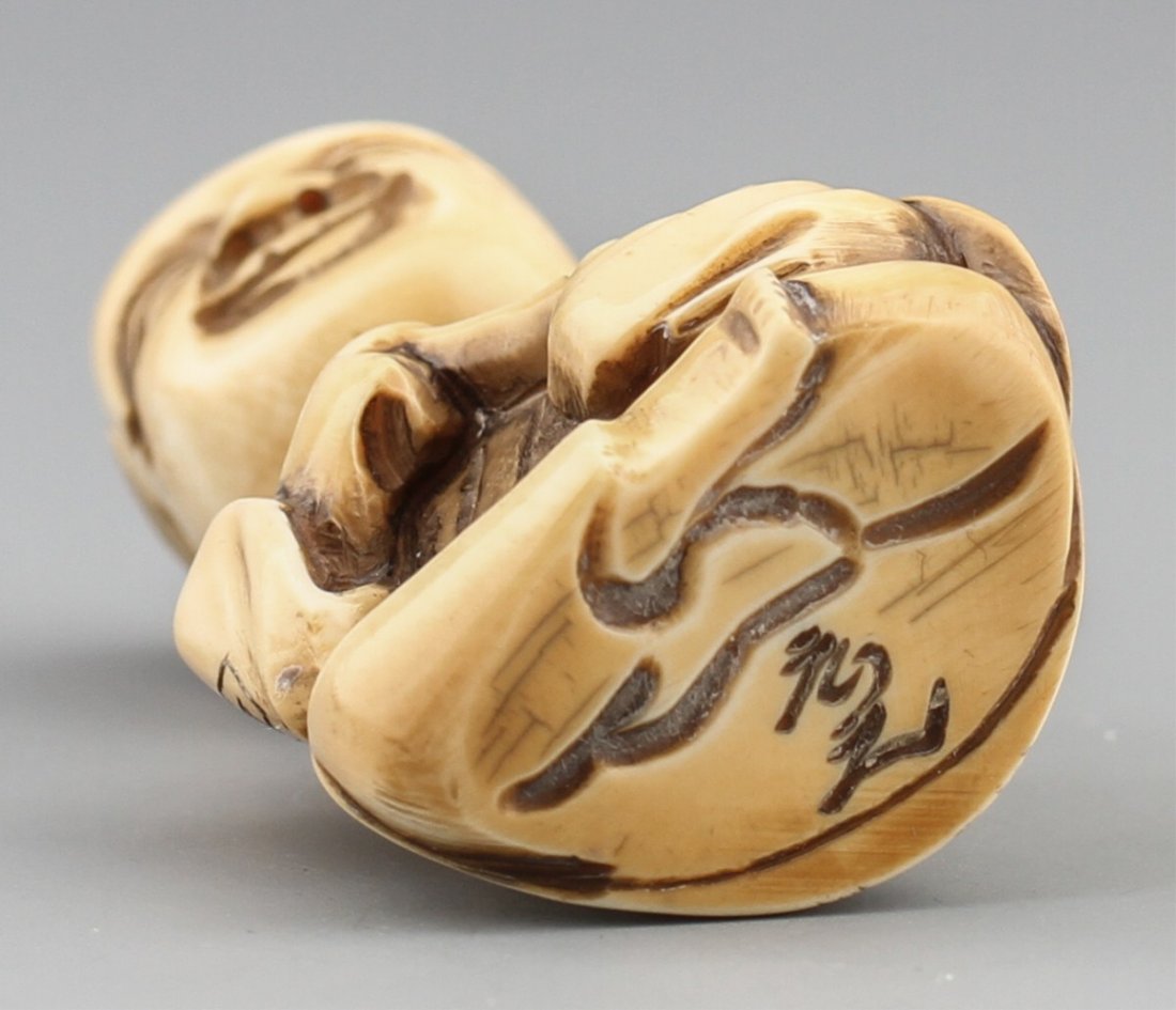 JAPANESE CARVED IVORY NETSUKE CALLIGRAPHER - 3