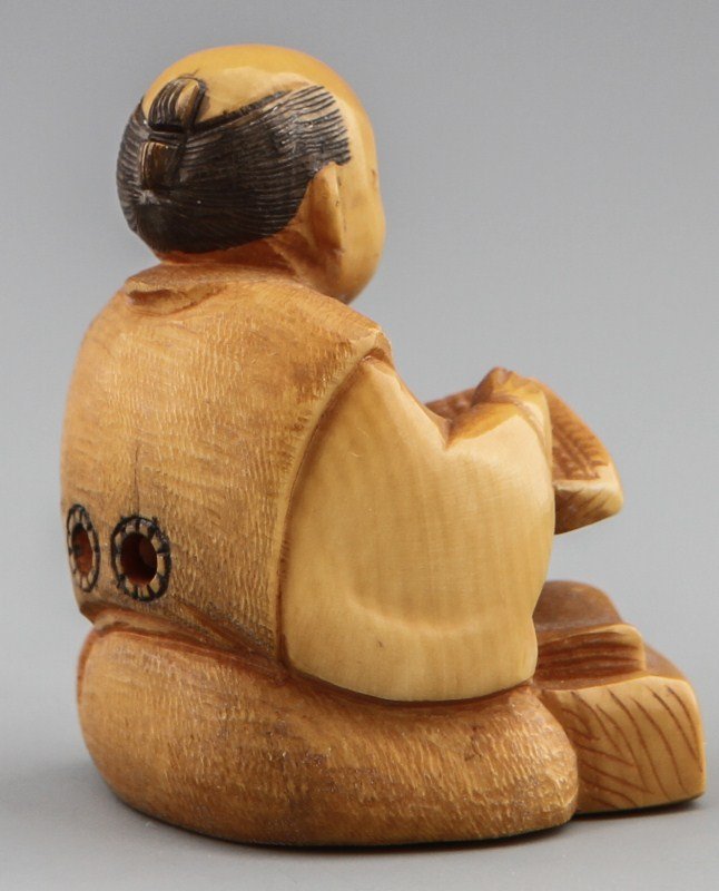 JAPANESE CARVED IVORY NETSUKE SCHOLAR - 2