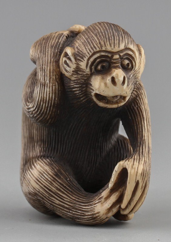 JAPANESE CARVED IVORY NETSUKE MONKEY & SCORPION