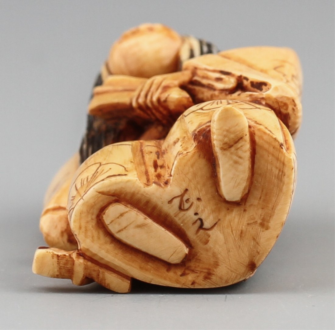 JAPANESE CARVED IVORY NETSUKE KABUKI ACTOR - 3