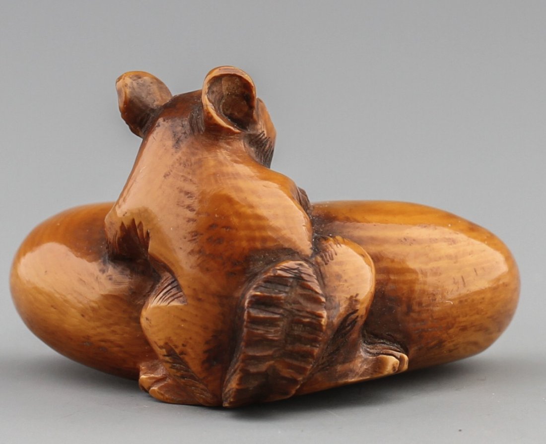 JAPANESE CARVED IVORY NETSUKE FLYING SQUIRREL - 2