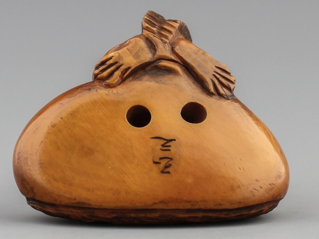 JAPANESE CARVED IVORY NETSUKE FLYING SQUIRREL - 3