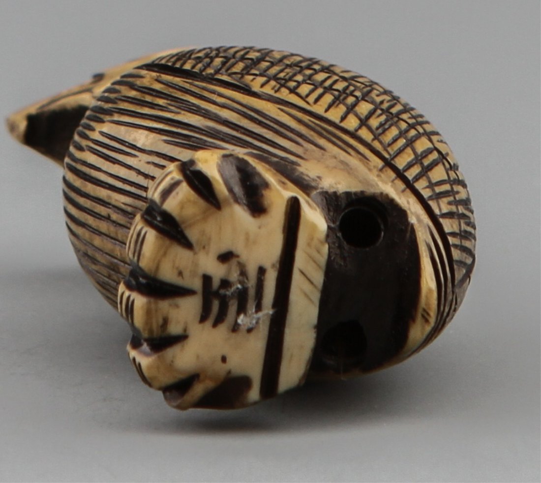 JAPANESE CARVED IVORY NETSUKE ASIAN SEA EAGLE - 3