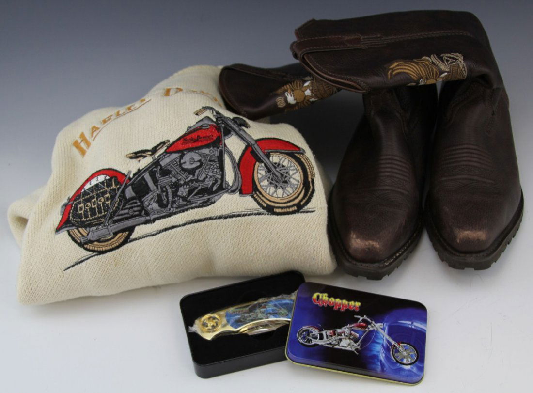 LOT OF HARLEY DAVIDSON AND MOTORCYCLE MEMORABILIA: LOT OF HARLEY DAVIDSON AND MOTORCYCLE MEMORABILIA Lot of Harley Davidson and motorcycle memorabilia, a pair of Harley Davidson brown leather boots size 11 with large emblem on front, XXL Harley Davids