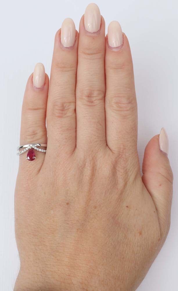 18K WHITE GOLD RUBY & DIAMOND RING - 5