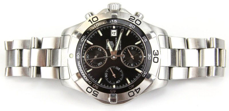 MENS TAG HEUER AQUARACER CHRONOGRAPH WATCH: MENS TAG HEUER AQUARACER CHRONOGRAPH WATCH Tag Heuer Aquaracer Chronograph Watch; sapphire crystal, black dial with baton hour markers, bordered by a minute track, date aperture set to three o'clock,
