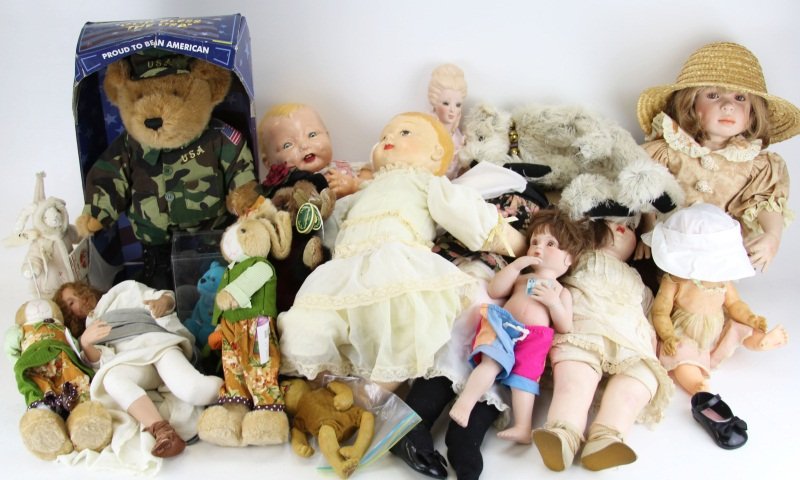 (17) COLLECTOR'S DOLLS AND STUFFED ANIMALS: (17) COLLECTOR'S DOLLS AND STUFFED ANIMALS (17) Collector's Dolls and Stuffed Animals, included are dolls and stuffed animals by Limited Treasures, Pamela Erff, Thelma Resch, Effanbee, and other doll 
