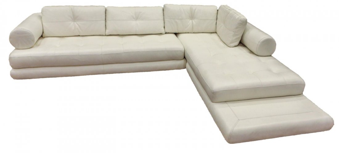 MODERN WHITE LEATHER SOFA WITH CHAISE: MODERN WHITE LEATHER SOFA WITH CHAISE Modern white leather sofa with chaise. Size: 116 x 39 (97) x 24"