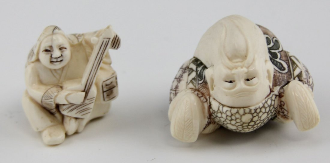 (2) POLYCHROME IVORY NETSUKE: (2) POLYCHROME IVORY NETSUKE Early-20th C. Two polychrome ivory netsuke figures of men. Each measures 1.5" and 1". Weight: 34.1g