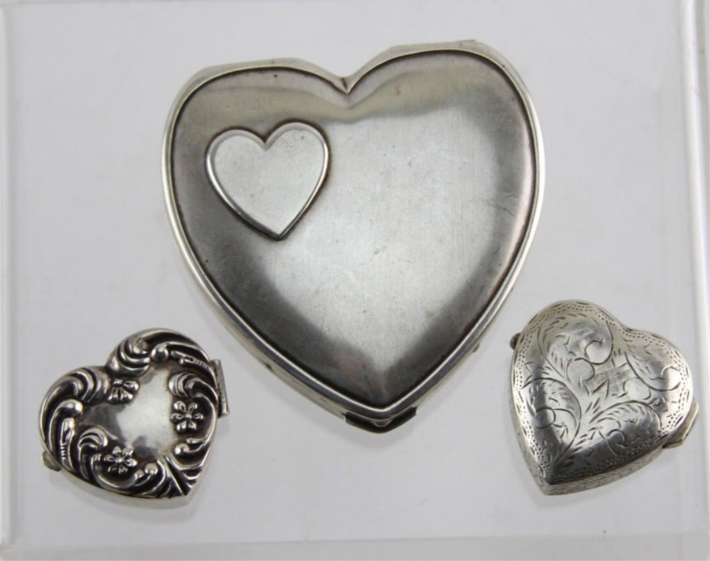 (3) STERLING SILVER HEART COMPACT & PILL BOXES (1 of 5)
