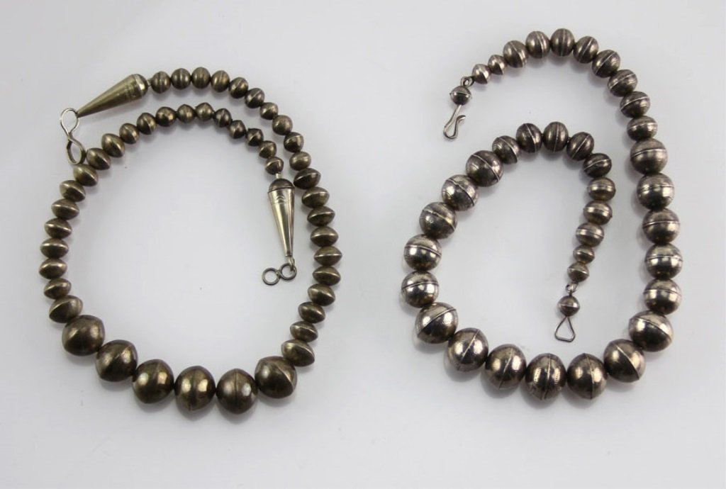 (2) NAVAJO STERLING SILVER GRADUATED BEAD NECKLACE (1 of 3)