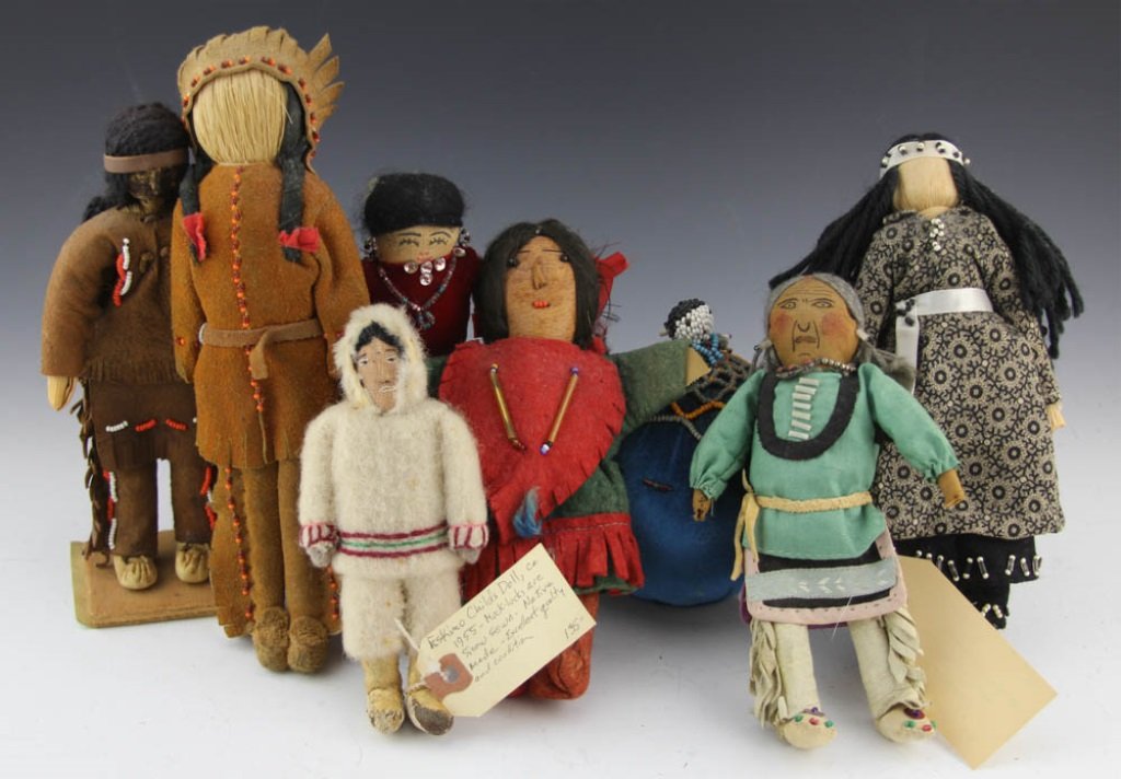 (8) HANDMADE NATIVE AMERICAN DOLLS: (8) HANDMADE NATIVE AMERICAN DOLLS Eight handmade Native American dolls. All with bead details. Two are pin cushions. Size: 6-8"