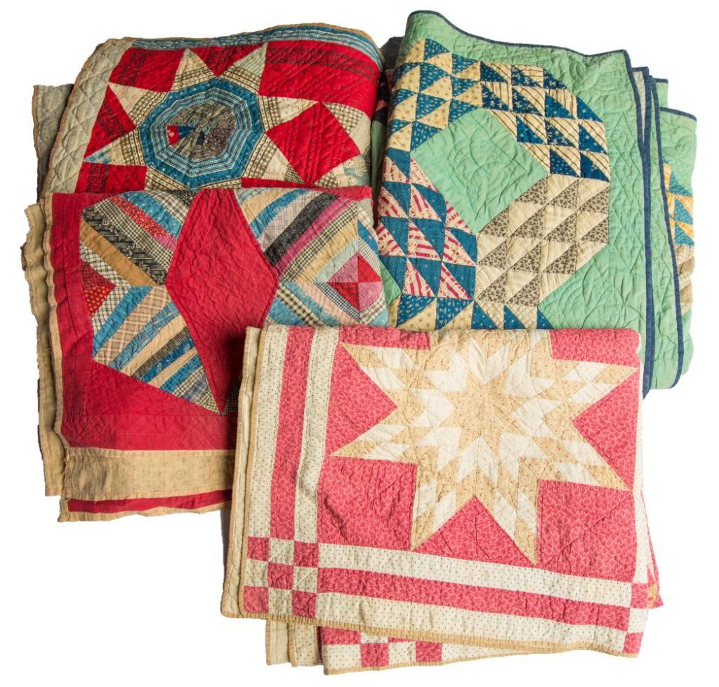 (4) HANDMADE AMERICAN QUILTS (1 of 4)