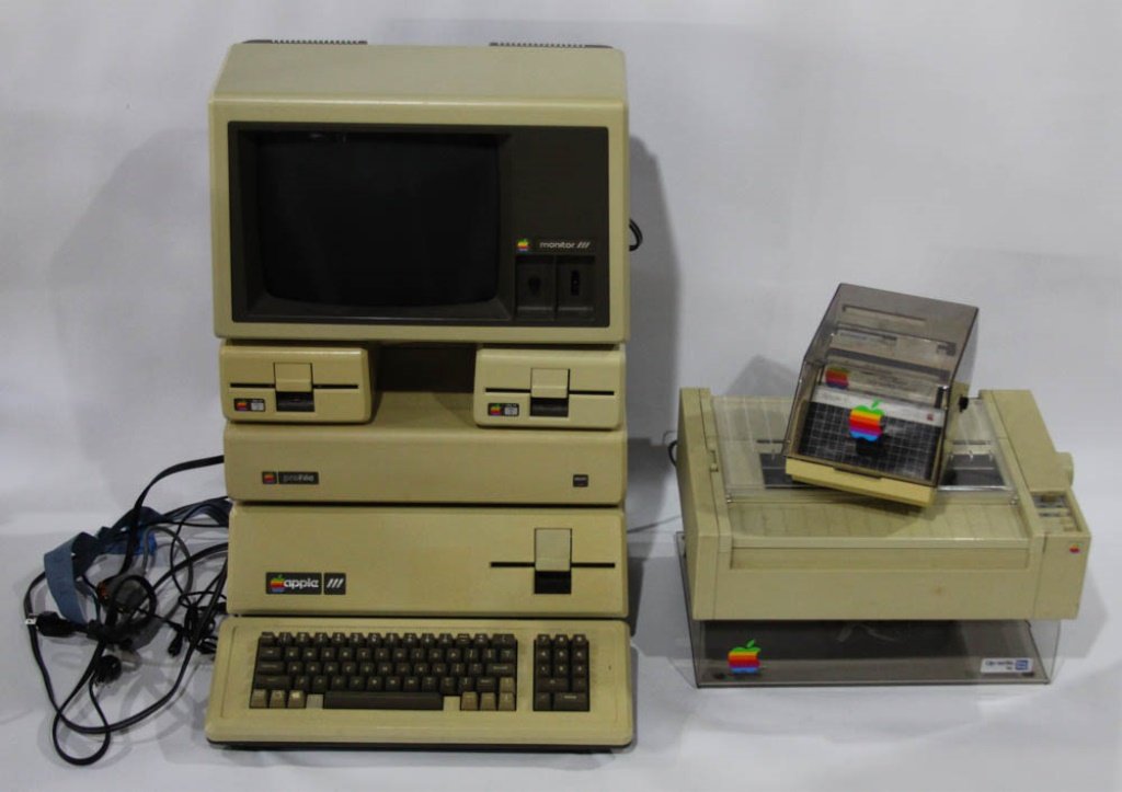 APPLE PROFILE III COMPUTER, MONITOR & PRINTER (1 of 7)
