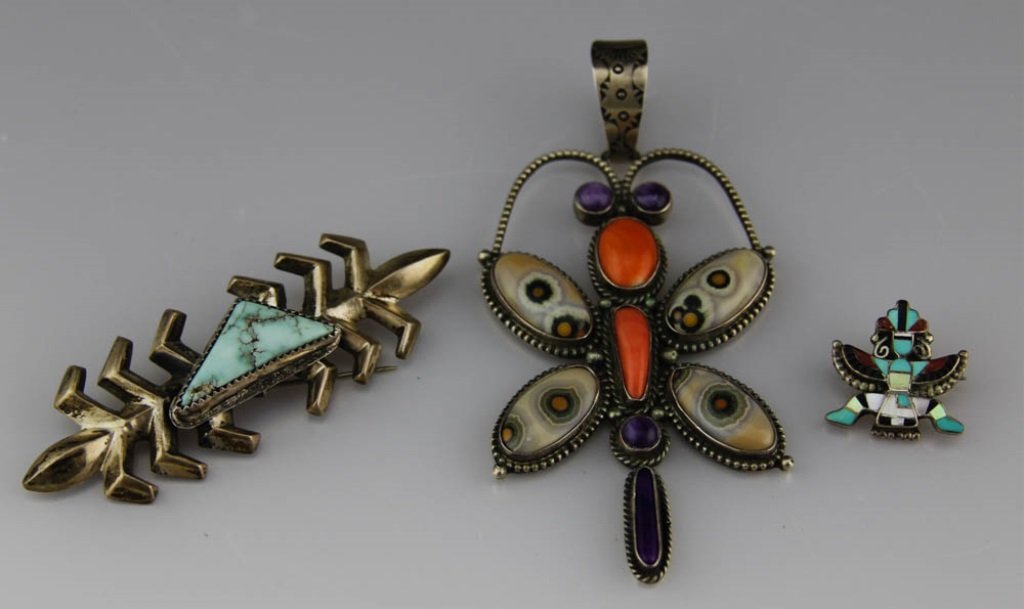 (3) NAVAJO STERLING SILVER BROOCH PINS & PENDANT (1 of 4)