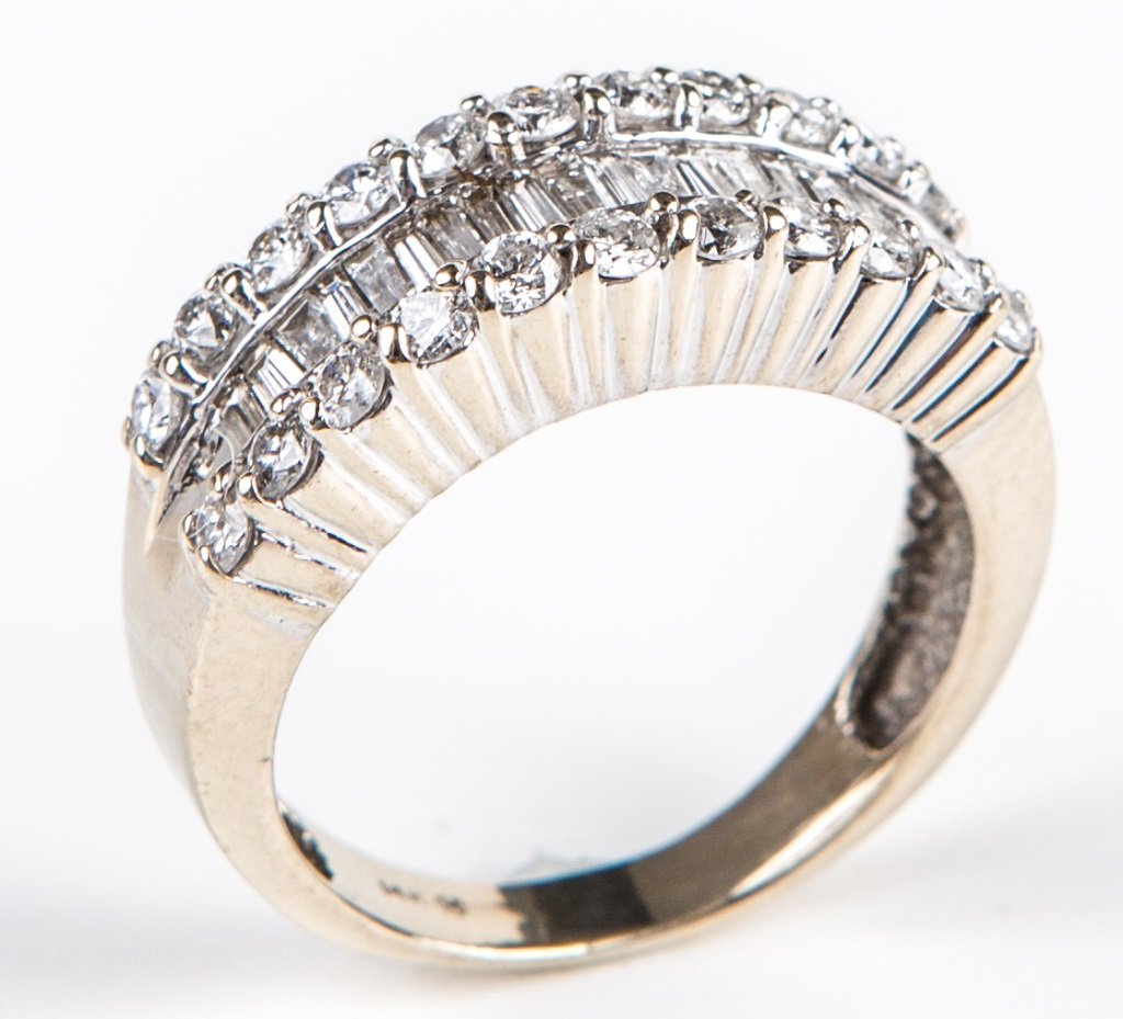 LADIES 14K WHITE GOLD DIAMOND BAND (1 of 3)