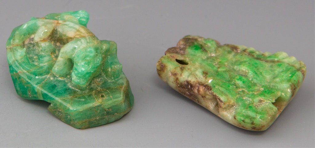 (2) CHINESE CARVED JADE & QUARTZ ITEMS (1 of 2)