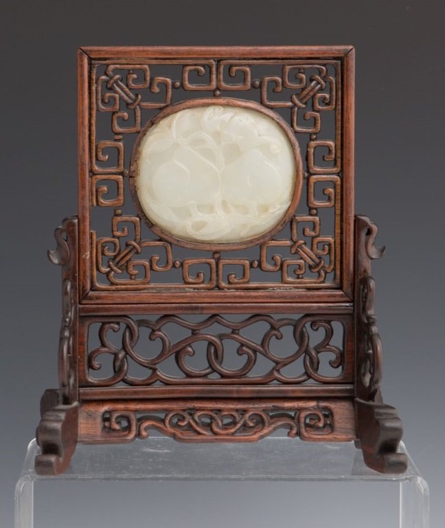 JADE AND ROSEWOOD RETICULATED TABLE SCREEN (1 of 4)