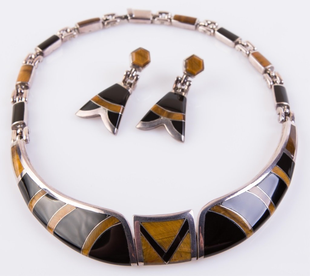 LADIES SILVER TIGER EYE & ONYX NECKLACE & EARRINGS (1 of 4)
