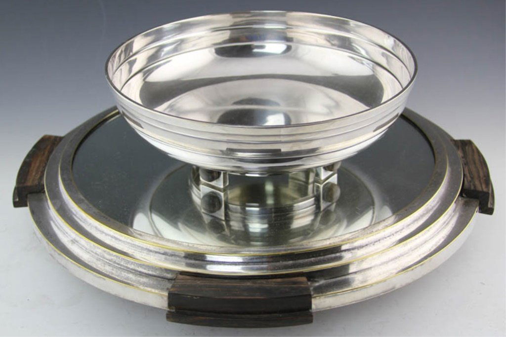 PAIR OF MATCHING SILVER PLATED SERVING PIECES (1 of 6)