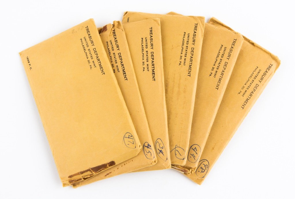 (6) 1956 & 1957 US TREASURY PHILADELPHIA MINT SETS (1 of 3)