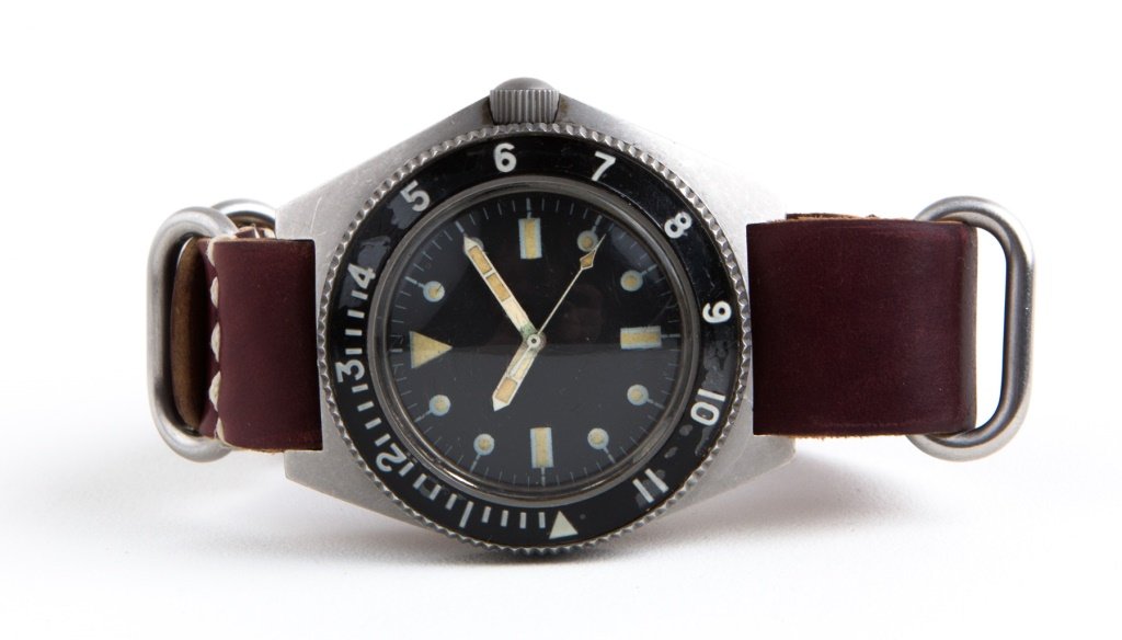 BENRUS TYPE I CLASS A MILITARY ISSUE WRIST WATCH (1 of 4)