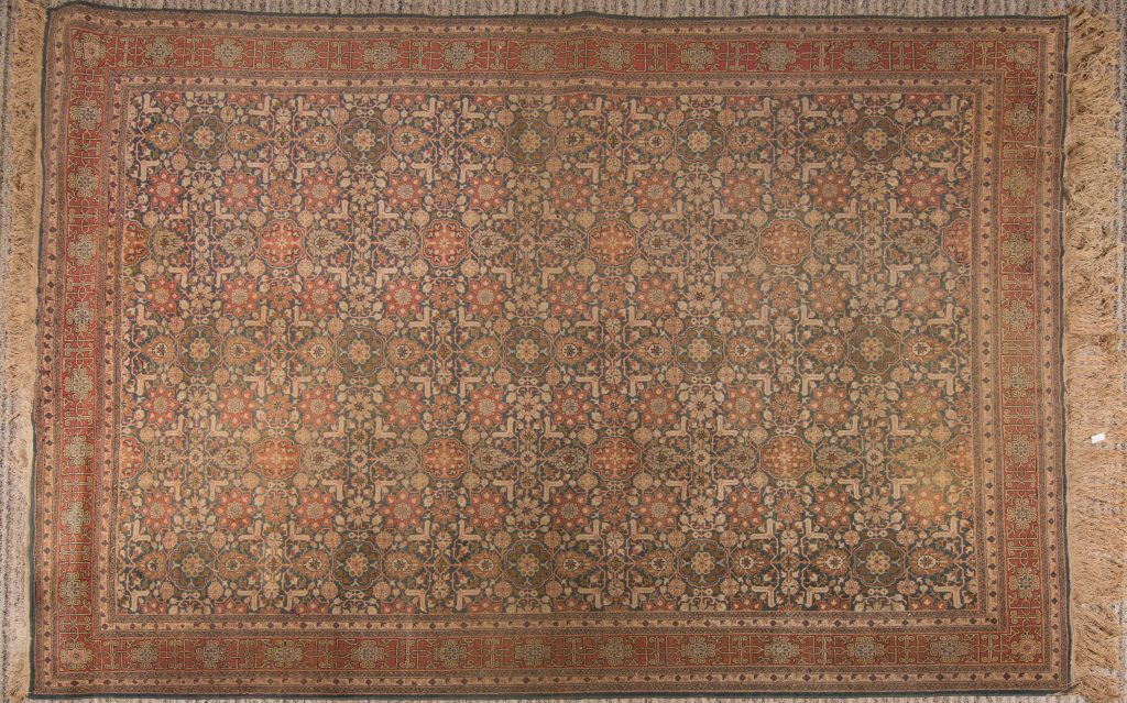 LARGE PERSIAN FLOOR RUG (1 of 4)