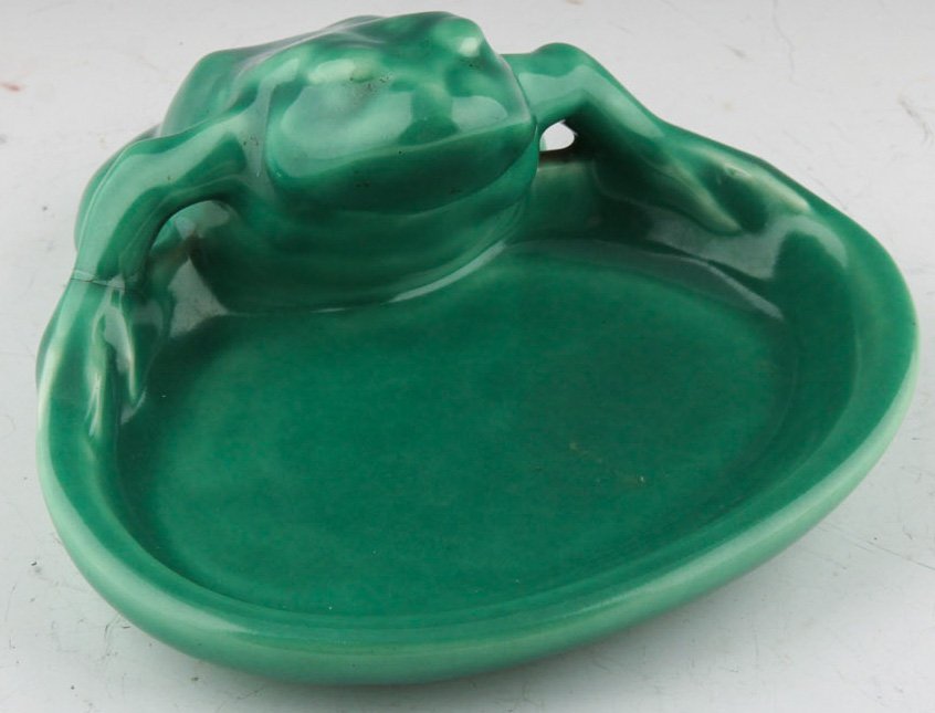 ROOKWOOD POTTERY TOAD TRAY 1928 (1 of 3)