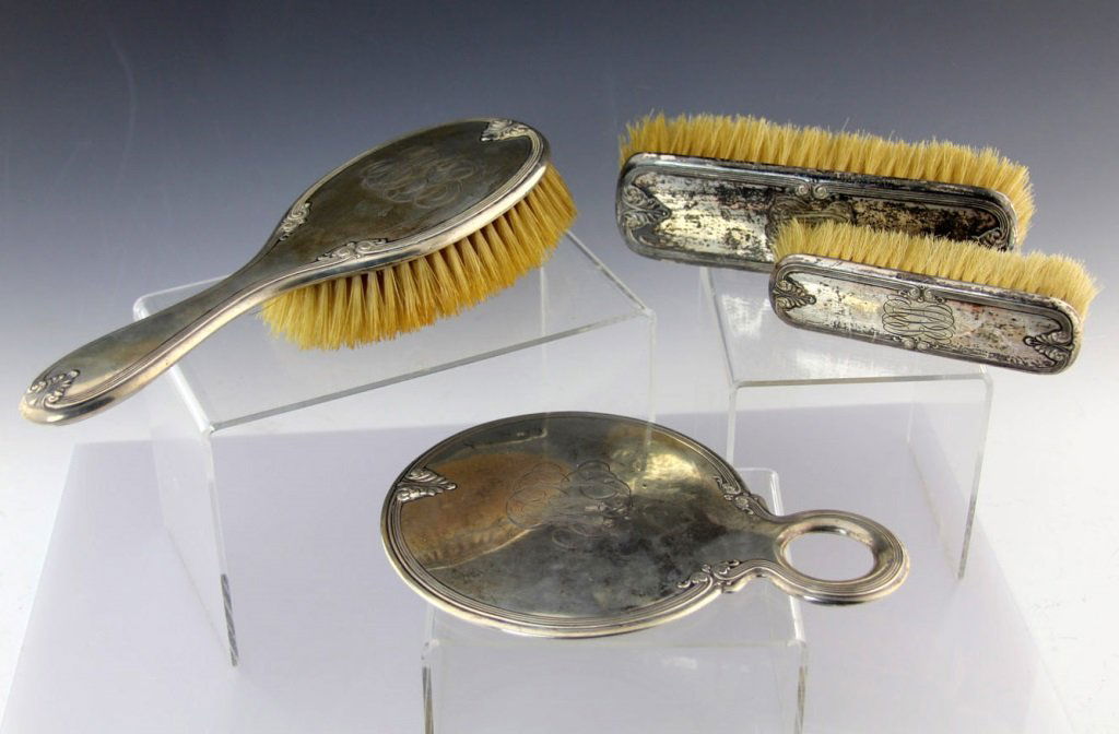 4 PC STERLING SILVER DRESSER SET (1 of 5)