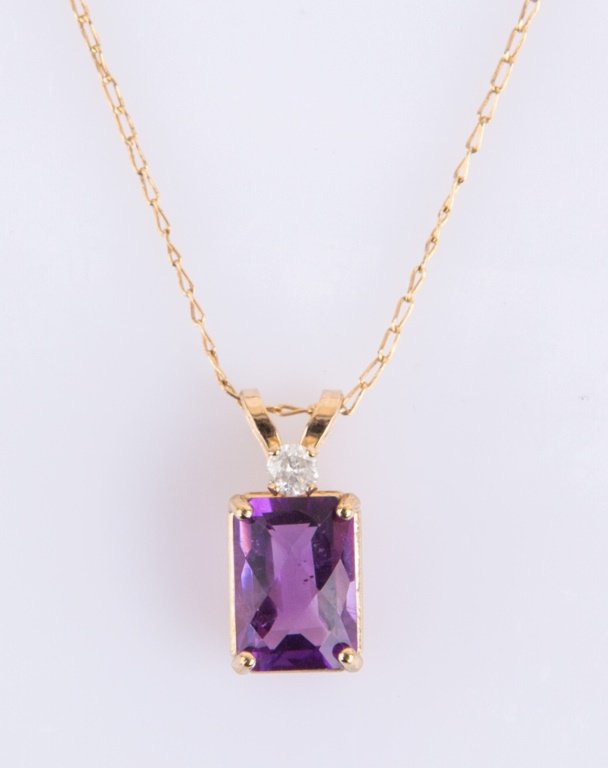 14K GOLD EMERALD CUT AMETHYST PENDANT NECKLACE (1 of 4)