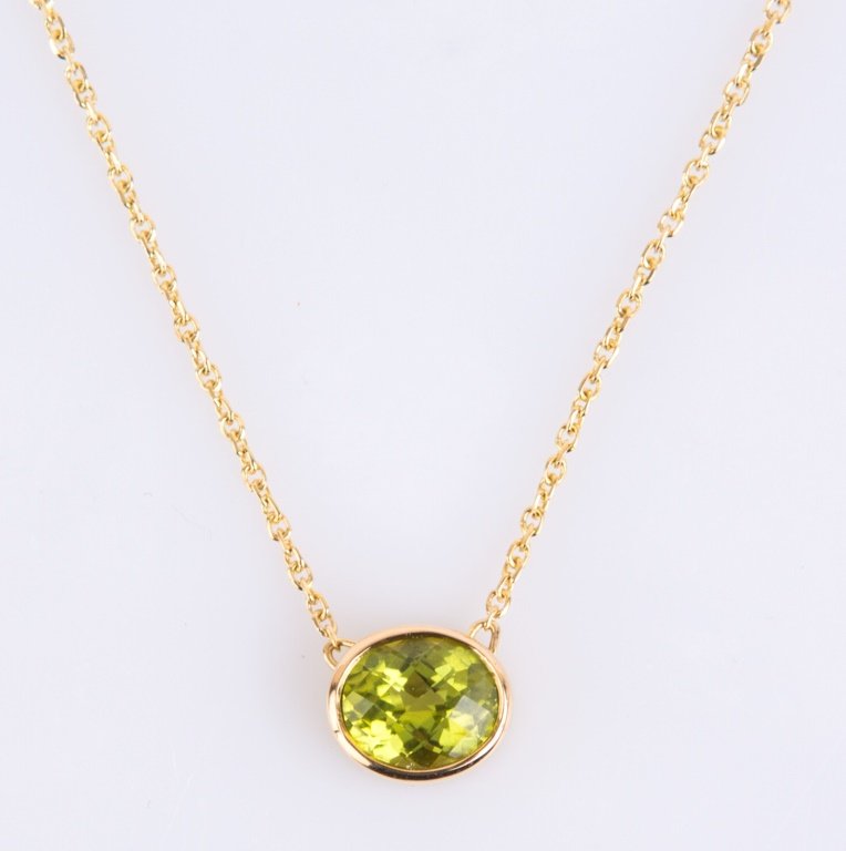 14K YELLOW GOLD OVAL PERIDOT PENDANT NECKLACE (1 of 4)