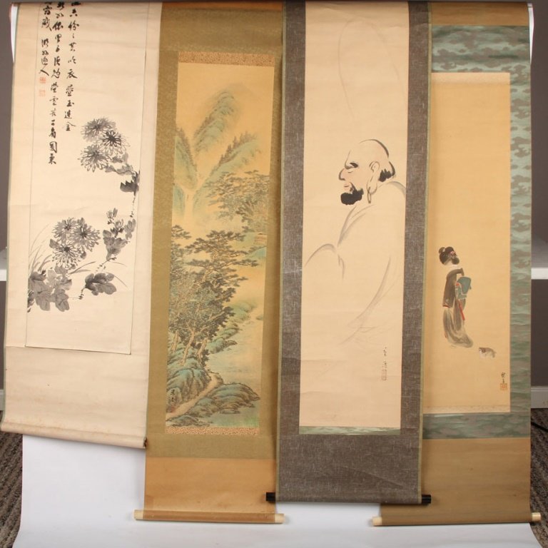 4 CHINESE SCROLLS (1 of 5)