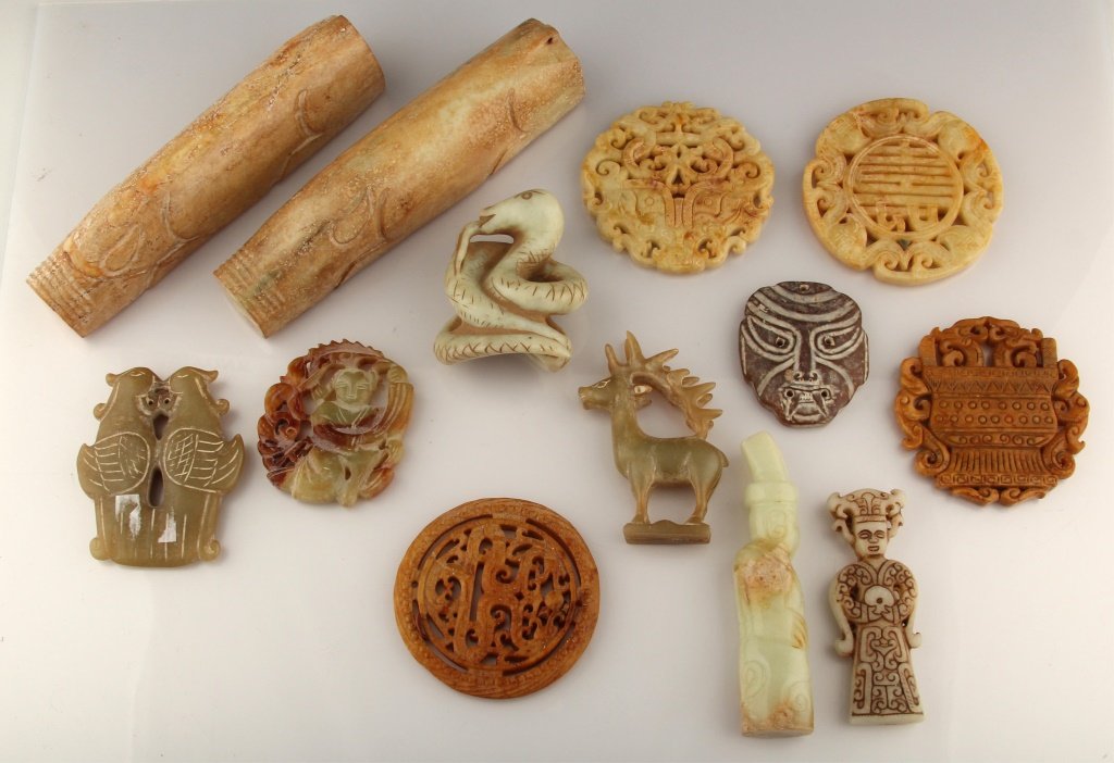 LOT OF 13 SOFT STONE CARVINGS OF ANIMALS TALISMANS (1 of 6)