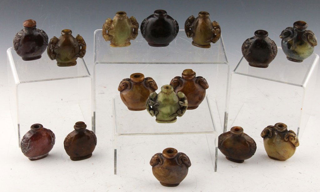 15 CHINESE STONE SNUFF BOTTLES (1 of 7)