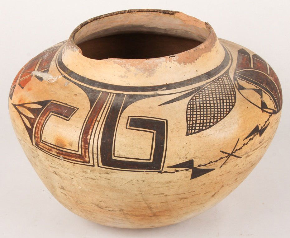 MID 20TH C HOPI POLYCHROME JAR (1 of 4)