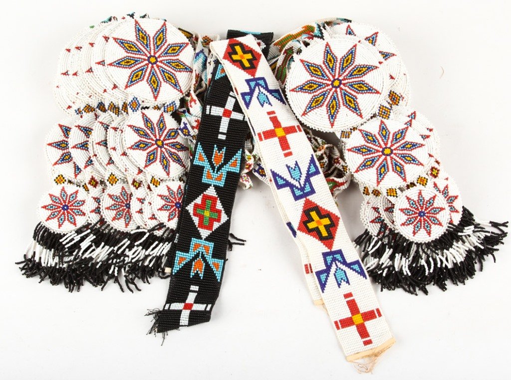 22 | MODERN NATIVE AMERICAN SEED BEADED ACESSORIES (1 of 3)