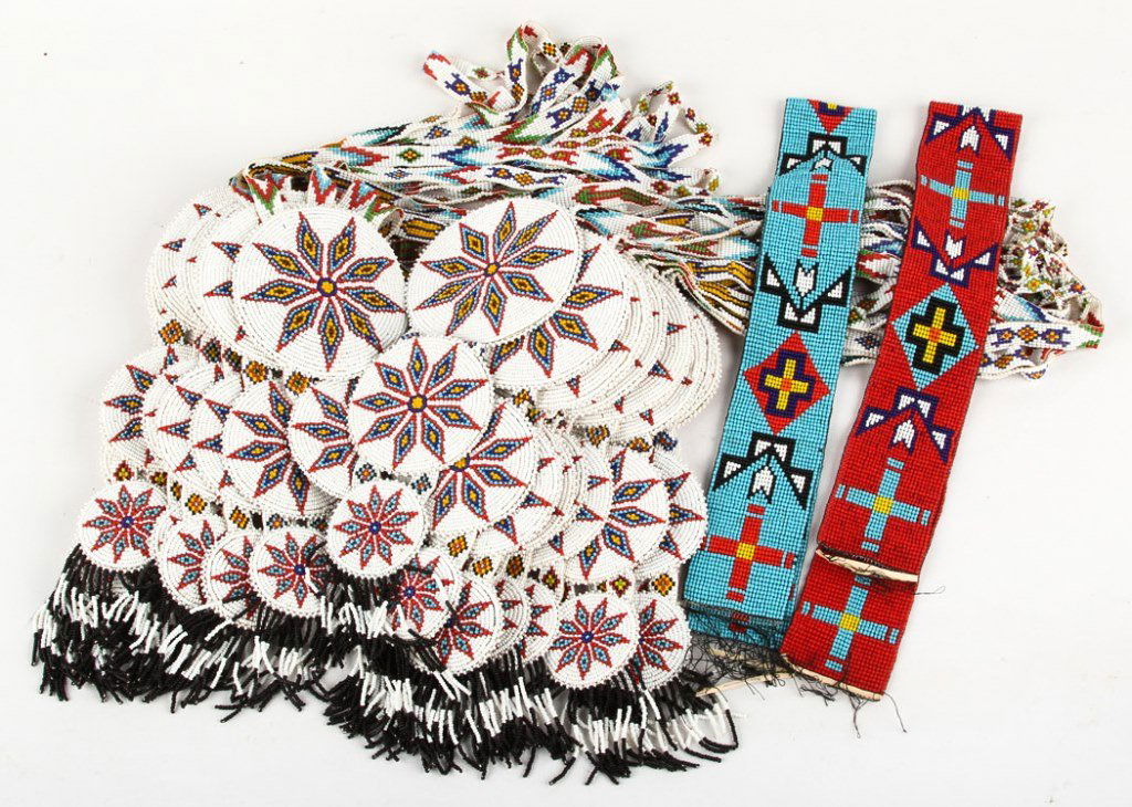 22 | MODERN NATIVE AMERICAN SEED BEADED ACESSORIES (1 of 4)