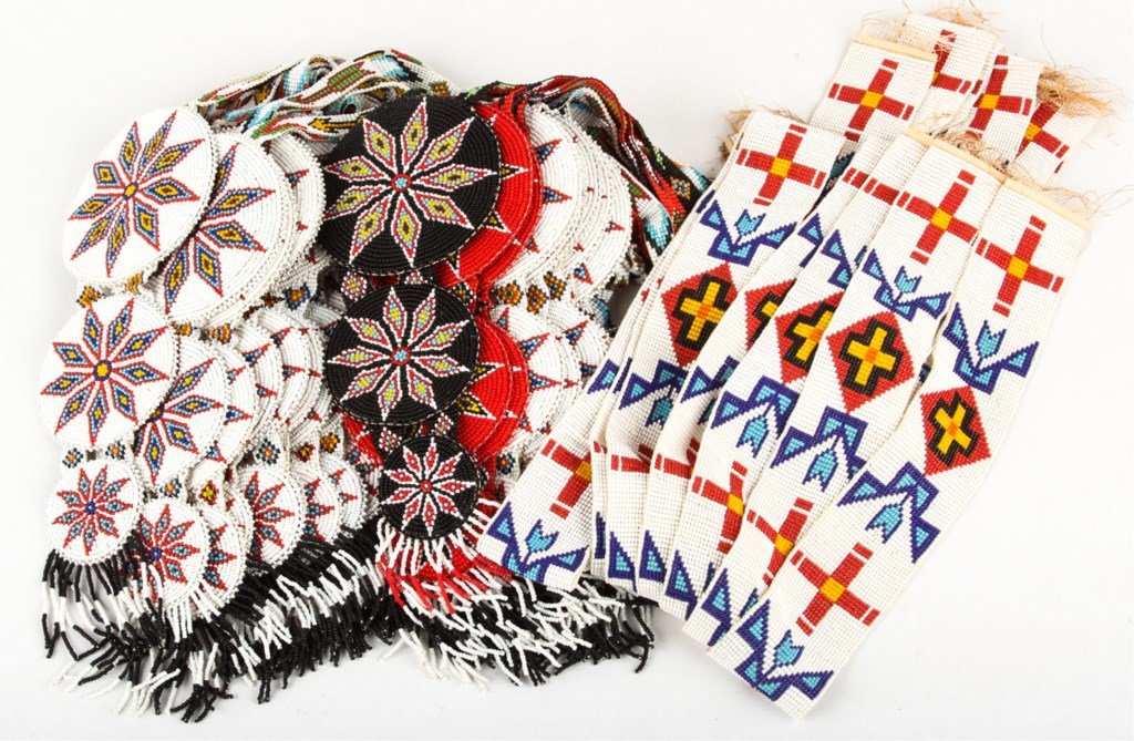 25 | MODERN NATIVE AMERICAN SEED BEADED ACESSORIES (1 of 3)