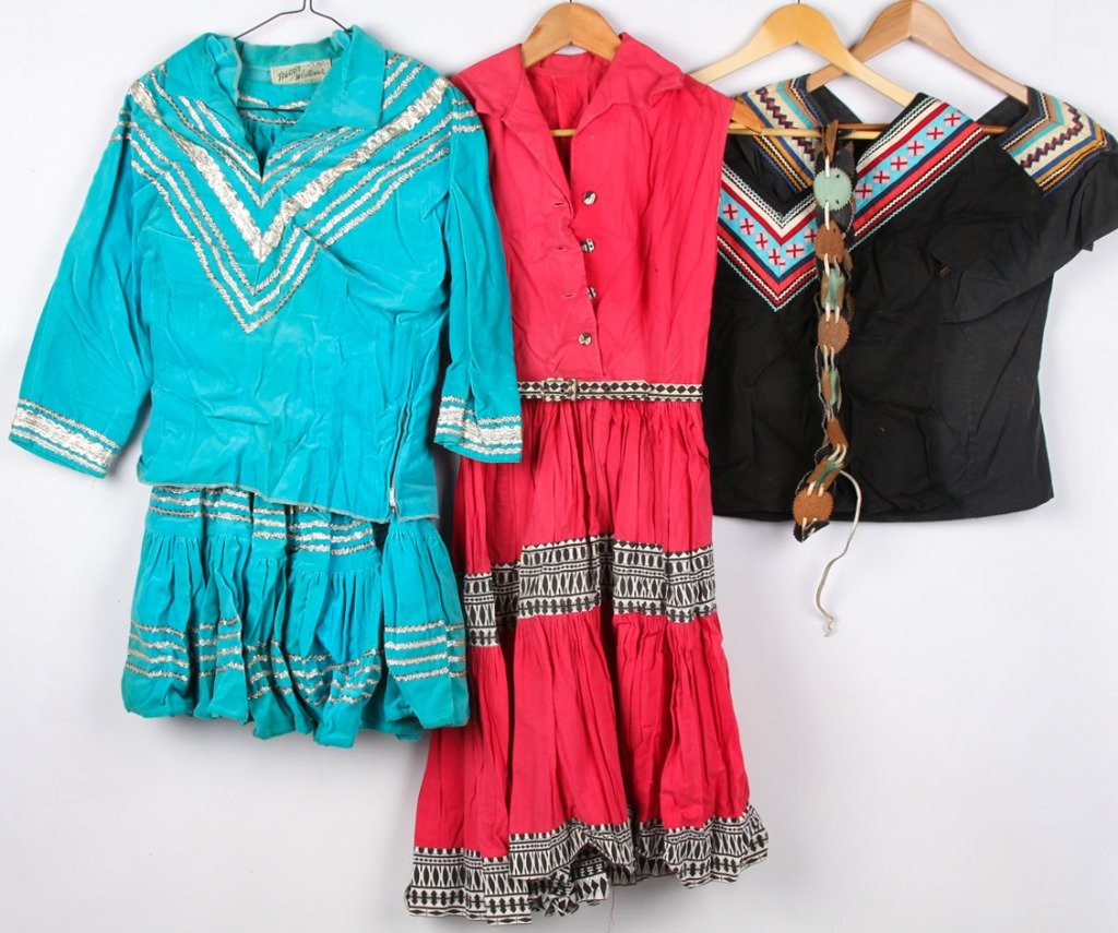 5 | BUCKWOOD FASHIONS ASSORTED CLOTHING (1 of 5)