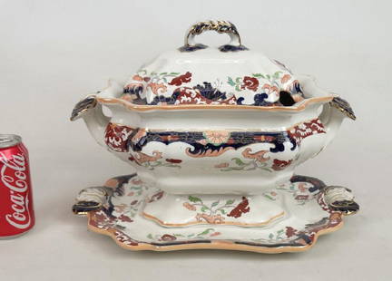 Mason's Ironstone Soup Tureen And Stand: Mason's Ironstone soup tureen and stand. England 19th c., 10 3/4" total, under plate 15" L., 10 3/4" W..