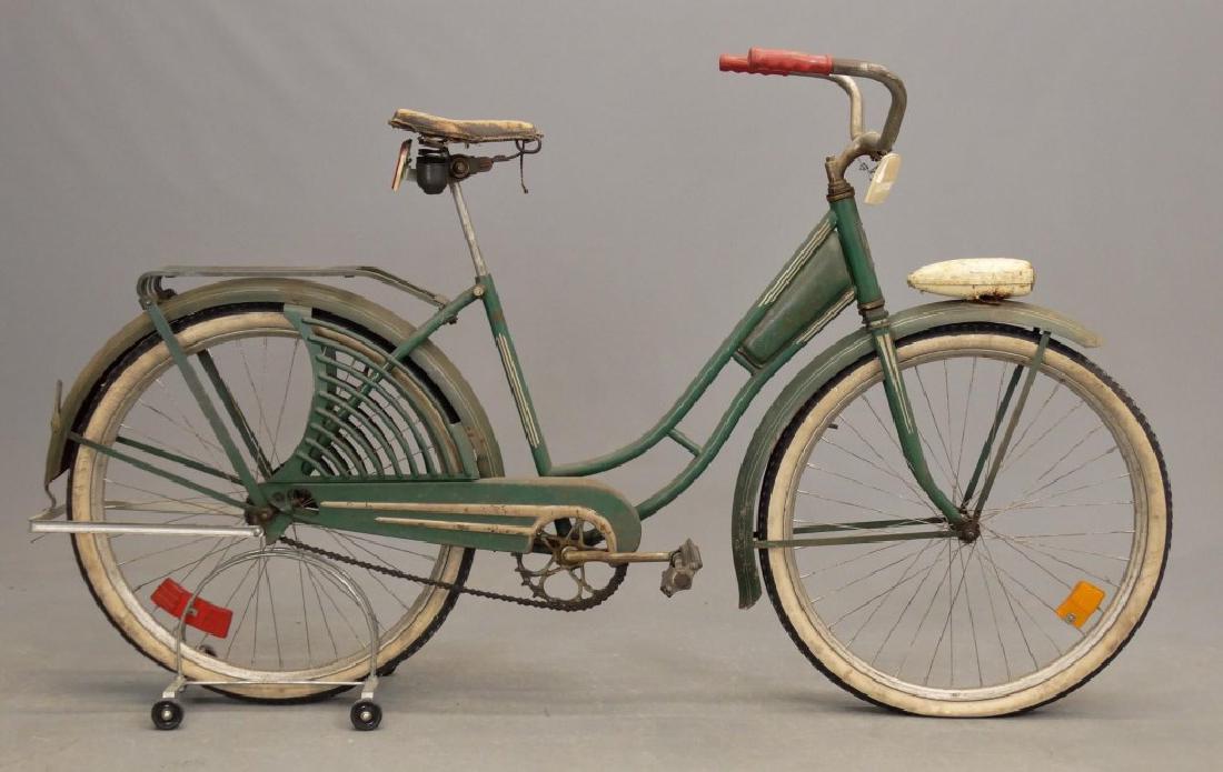 Pre War Elgins Girl's Bicycle (1 of 12)