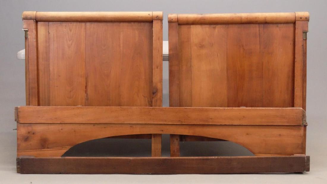 19th c. Daybed (1 of 5)