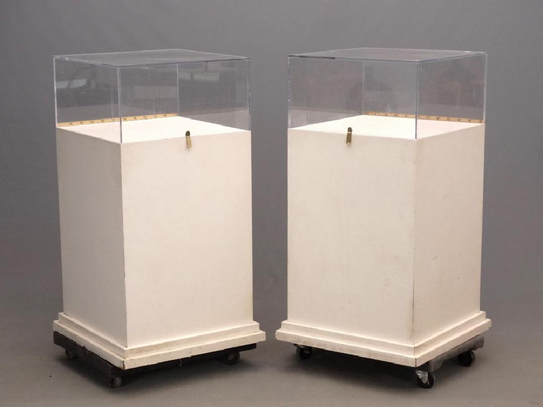 Display Cabinets (1 of 4)