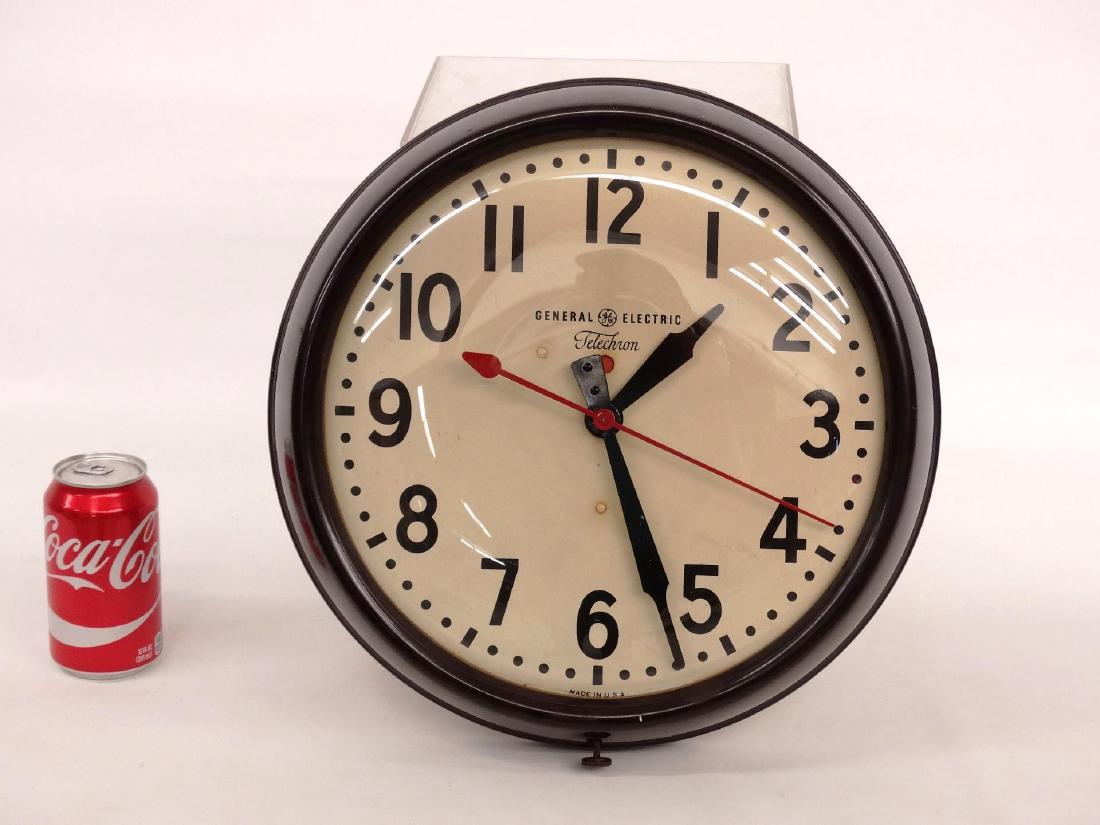 General Electric Wall Clock (1 of 3)