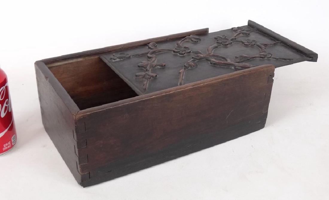 19th c. Slide Lid Candle Box (1 of 4)