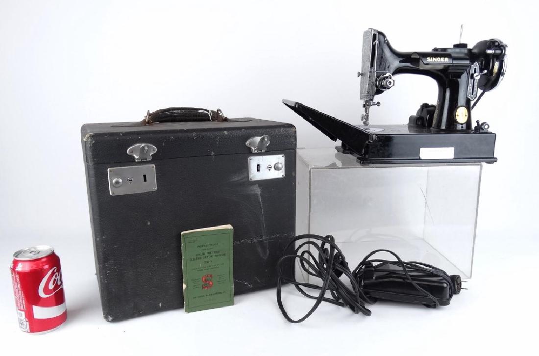 Singer Featherweight Sewing Machine: Singer Featherweight sewing machine.