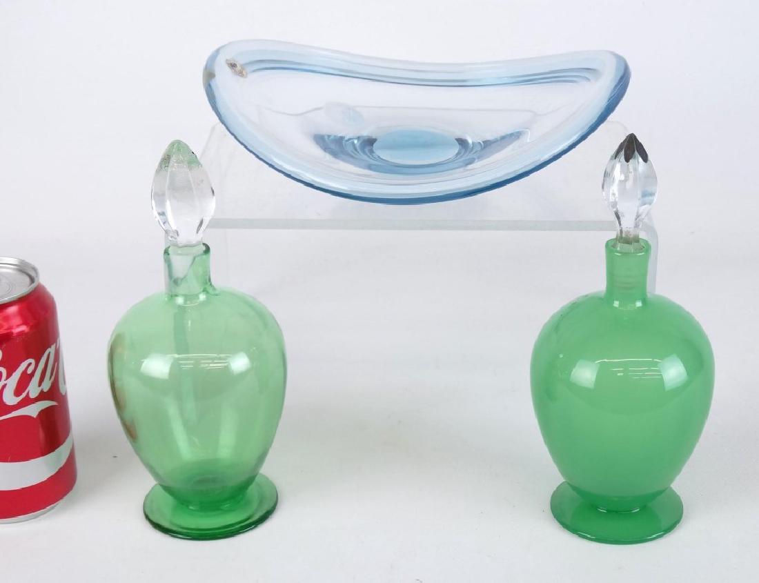 Steuben Perfume Bottles (1 of 5)